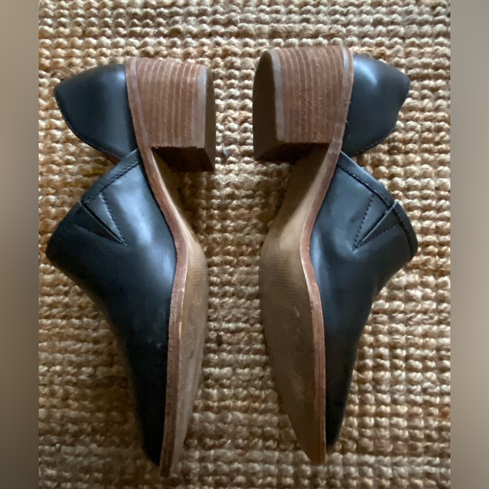 Elegant Black Leather Women's Shoes